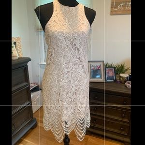 Beautiful white lace express dress